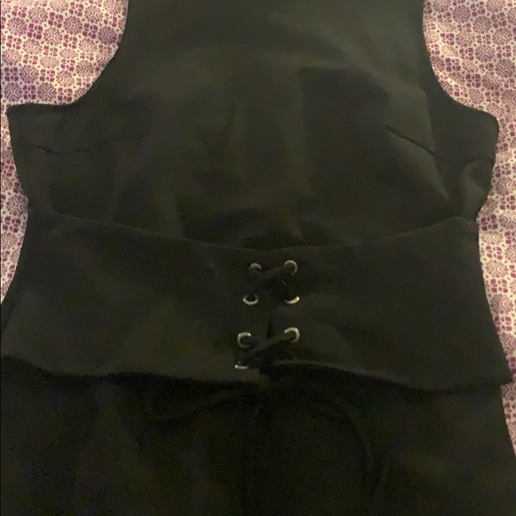 Pin up style black wiggle dress - Picture 2 of 3